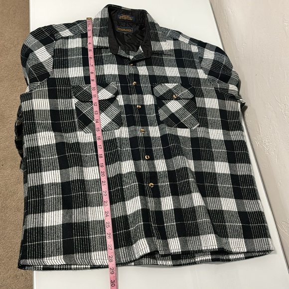 Woodland black & white plaid flannel shacket XL - Picture 10 of 10